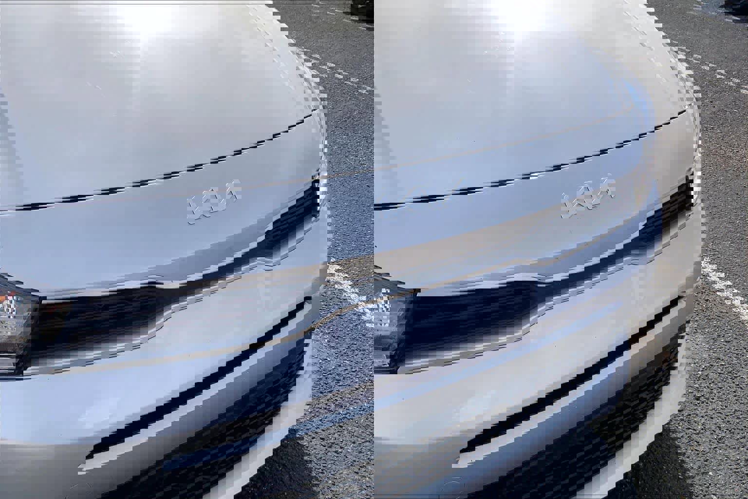 Used 2023 Kia Rio LX image 27