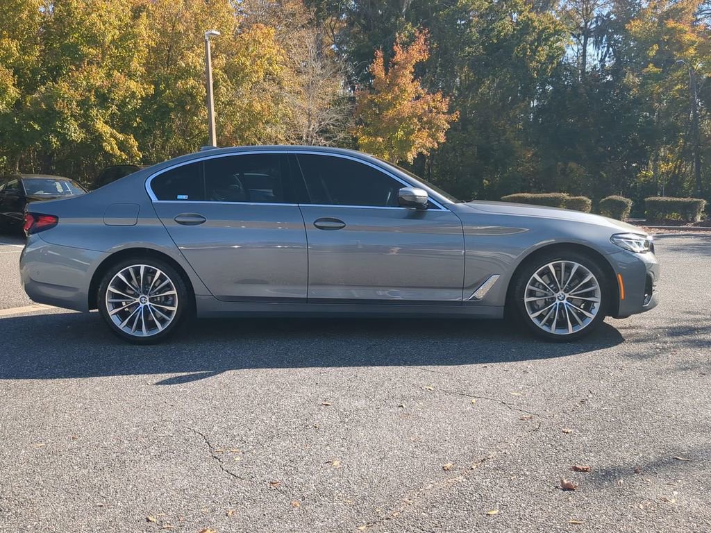 Used 2023 BMW 530i w/ Premium Package image 4