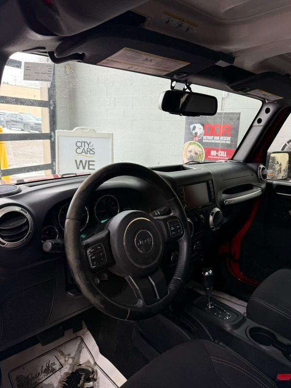 Used 2016 Jeep Wrangler Unlimited Sahara w/ Dual Top Group image 11