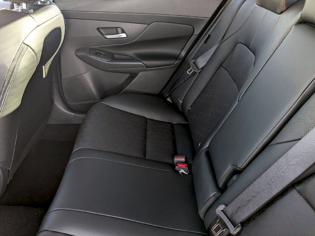 New 2026 Nissan Sentra SR w/ SR Premium Package FWD image 25