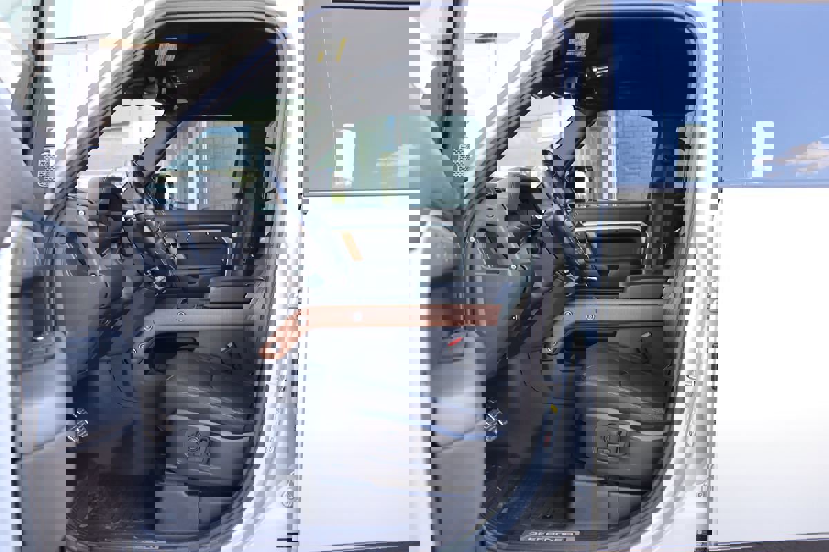 Used 2020 Land Rover Defender 110 X image 27