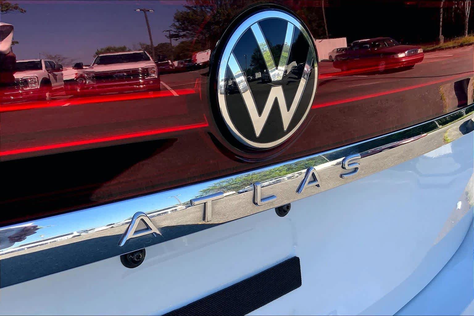 Used 2024 Volkswagen Atlas SE FWD image 30