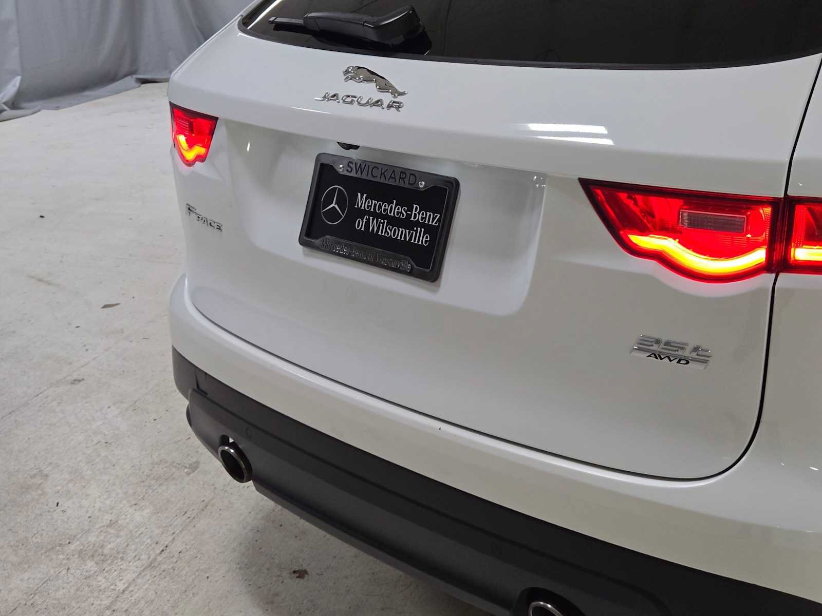 Used 2017 Jaguar F-PACE Prestige AWD/4WD image 13
