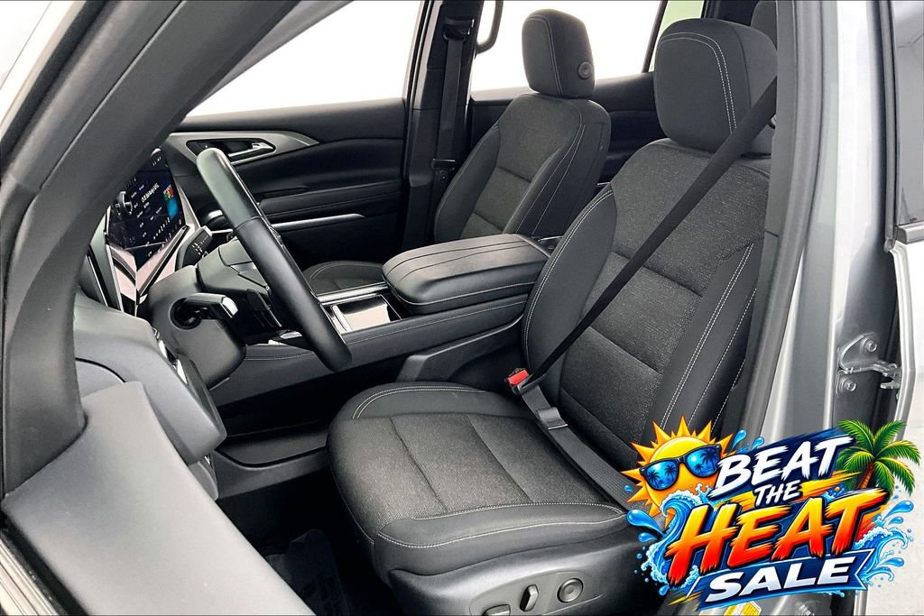 Used 2024 Chevrolet Traverse LT FWD image 29