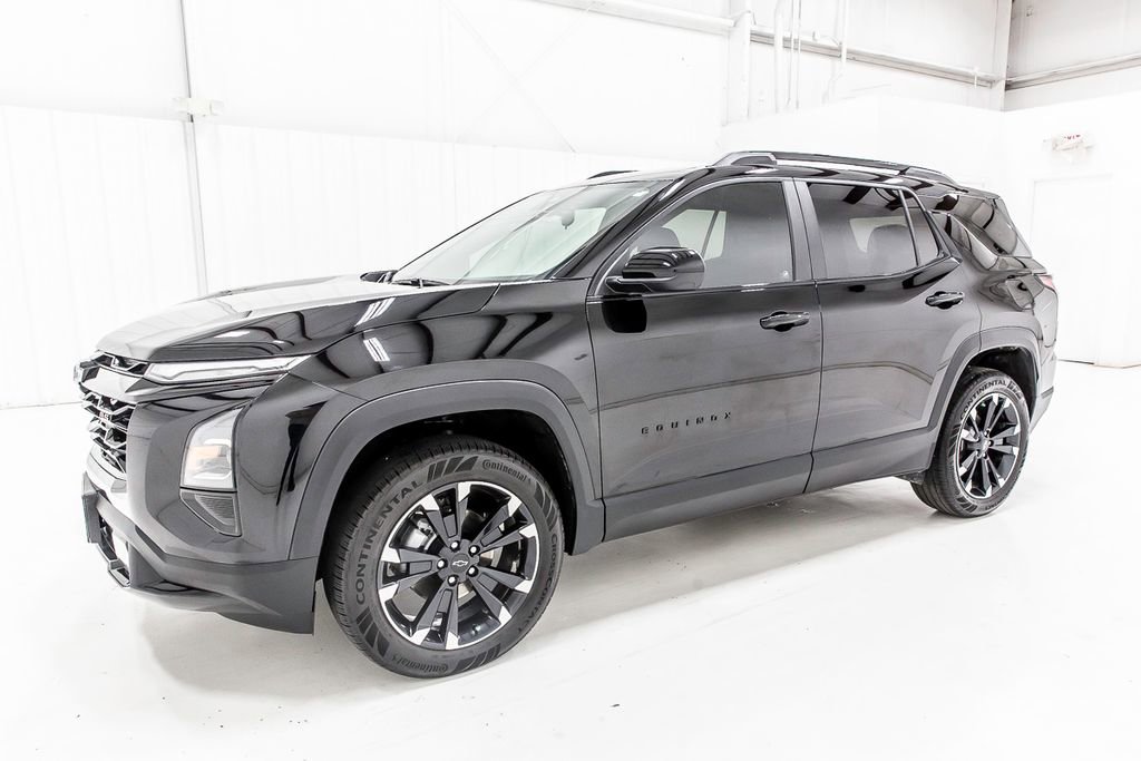 Used 2026 Chevrolet Equinox RS w/ Convenience Package III image 2