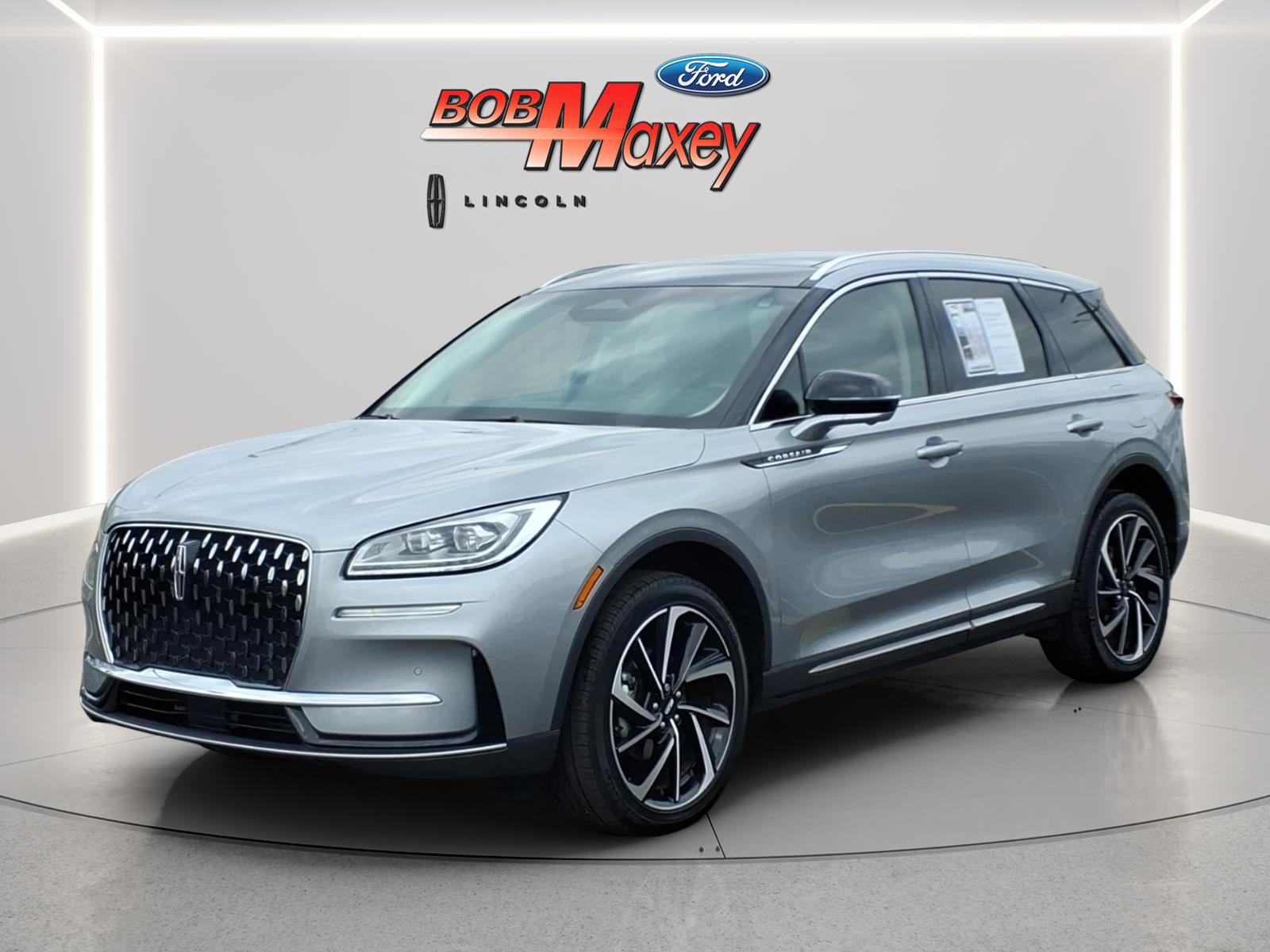 Used 2023 Lincoln Corsair Reserve w/ Equipment Group 201A AWD/4WD image 1