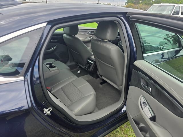 Used 2018 Chevrolet Impala LT w/ LT Convenience Package FWD image 30