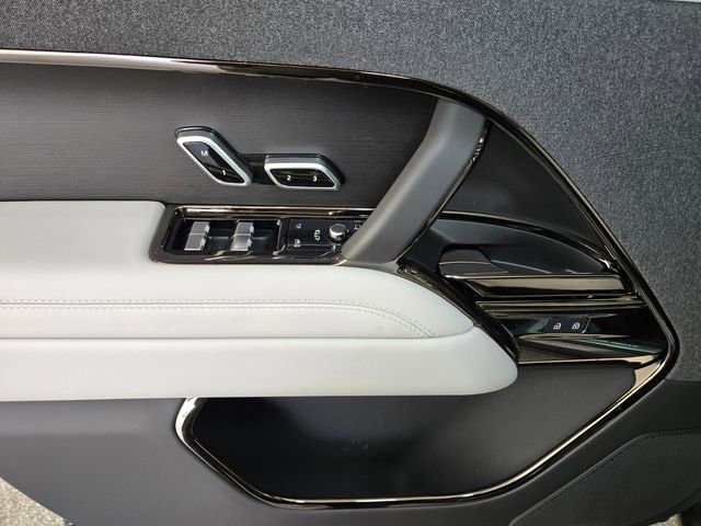 New 2026 Land Rover Range Rover Sport SE AWD/4WD image 20