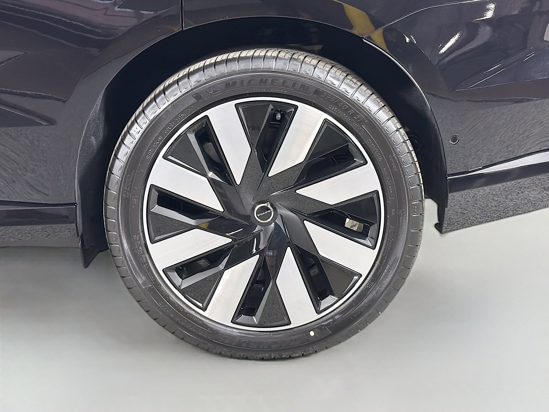 New 2026 Volvo EX90 Ultra AWD/4WD image 30