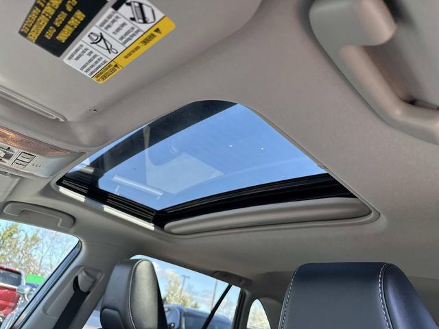 Used 2021 Toyota RAV4 XLE Premium image 16