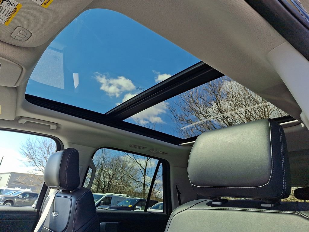 Used 2025 Ford Expedition Max Platinum image 15