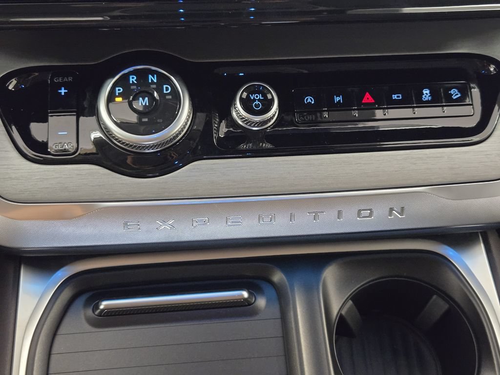 New 2027 Ford Expedition Max Platinum w/ Platinum Ultimate Package AWD/4WD image 19