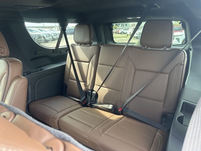 New 2026 Chevrolet Suburban High Country image 30