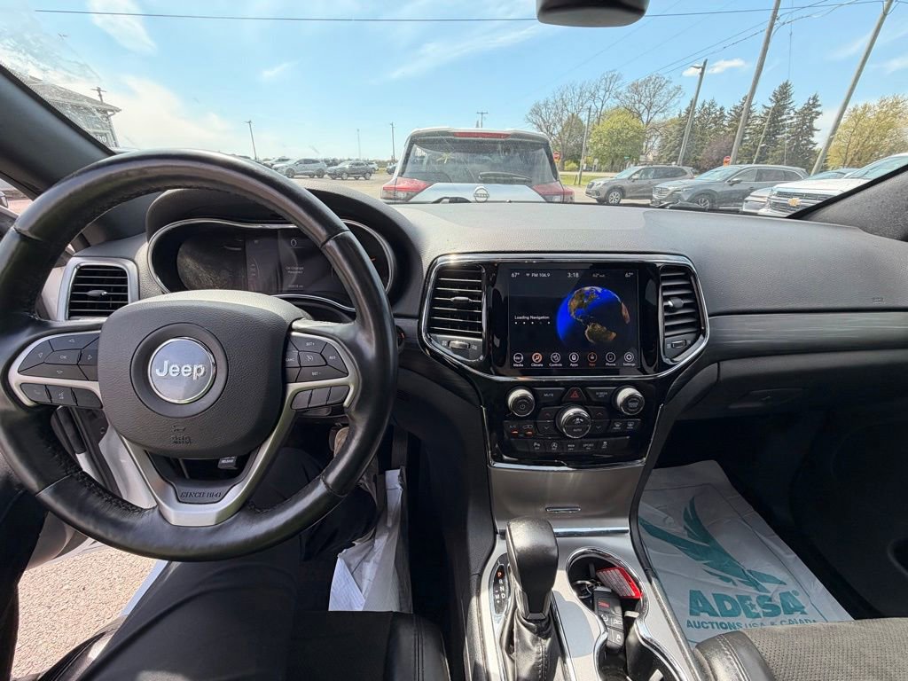Used 2020 Jeep Grand Cherokee Altitude AWD/4WD image 11