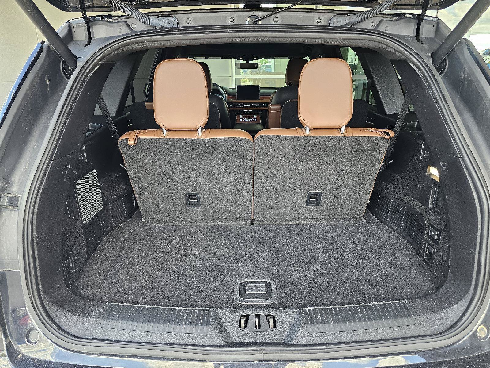 Used 2021 Lincoln Aviator Reserve w/ Equipment Group 201A AWD/4WD image 15