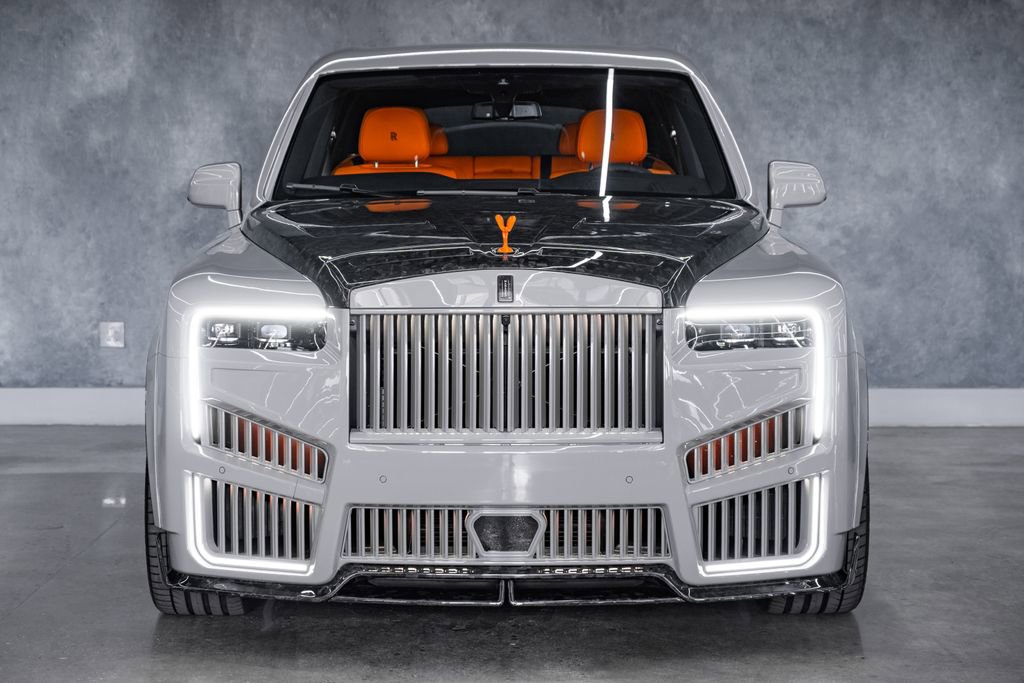 Used 2026 Rolls-Royce Cullinan AWD/4WD image 3