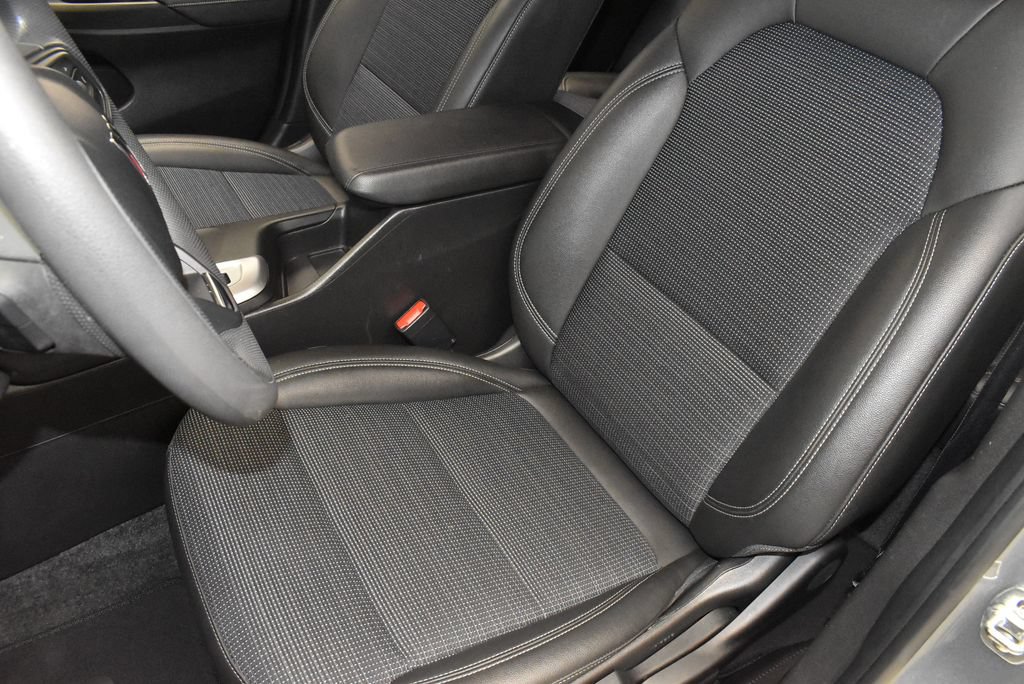 Used 2025 Buick Envista Preferred FWD image 13