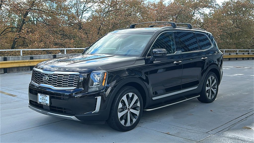 Certified 2021 Kia Telluride S image 2