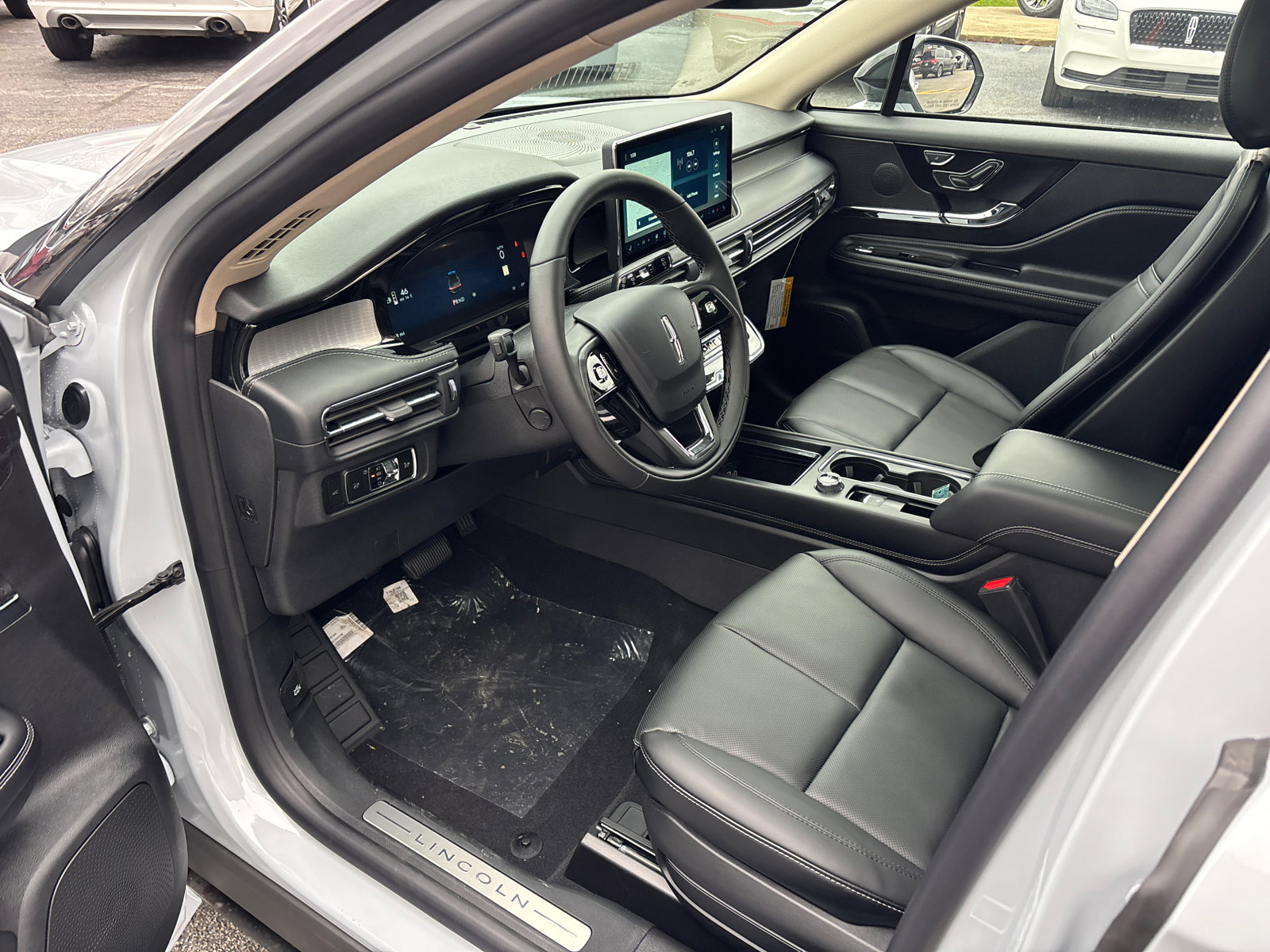 New 2026 Lincoln Corsair Premiere image 25