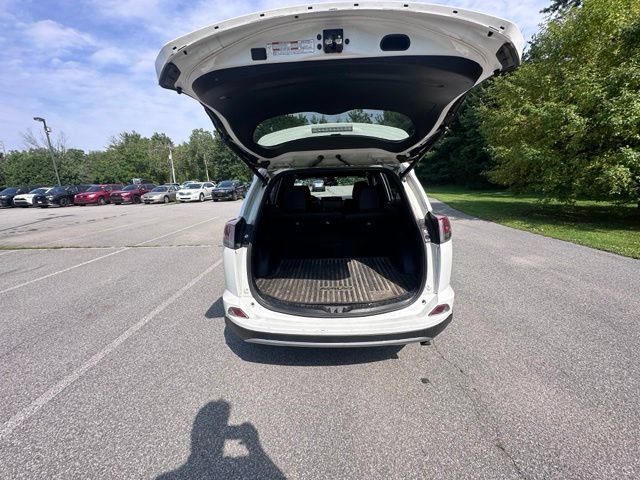 Used 2017 Toyota RAV4 SE w/ Power Special Value Package AWD/4WD image 10
