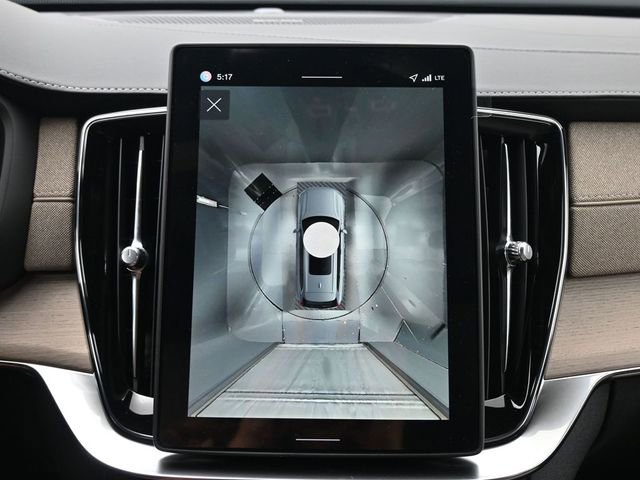 New 2026 Volvo XC90 B6 Plus w/ Protection Package Premier image 21