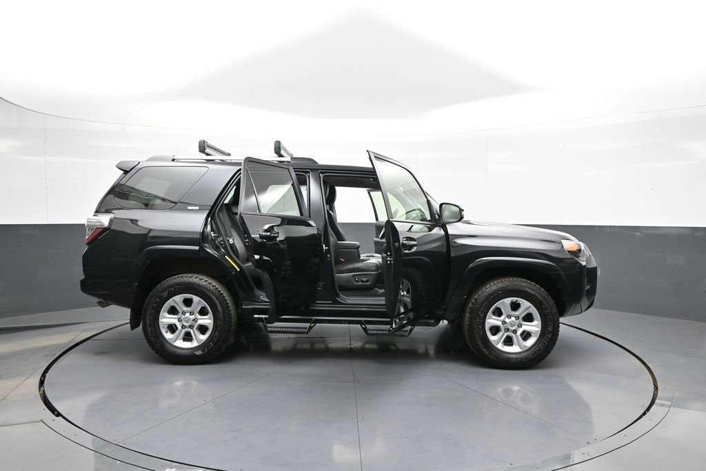 Certified 2022 Toyota 4Runner SR5 Premium image 40