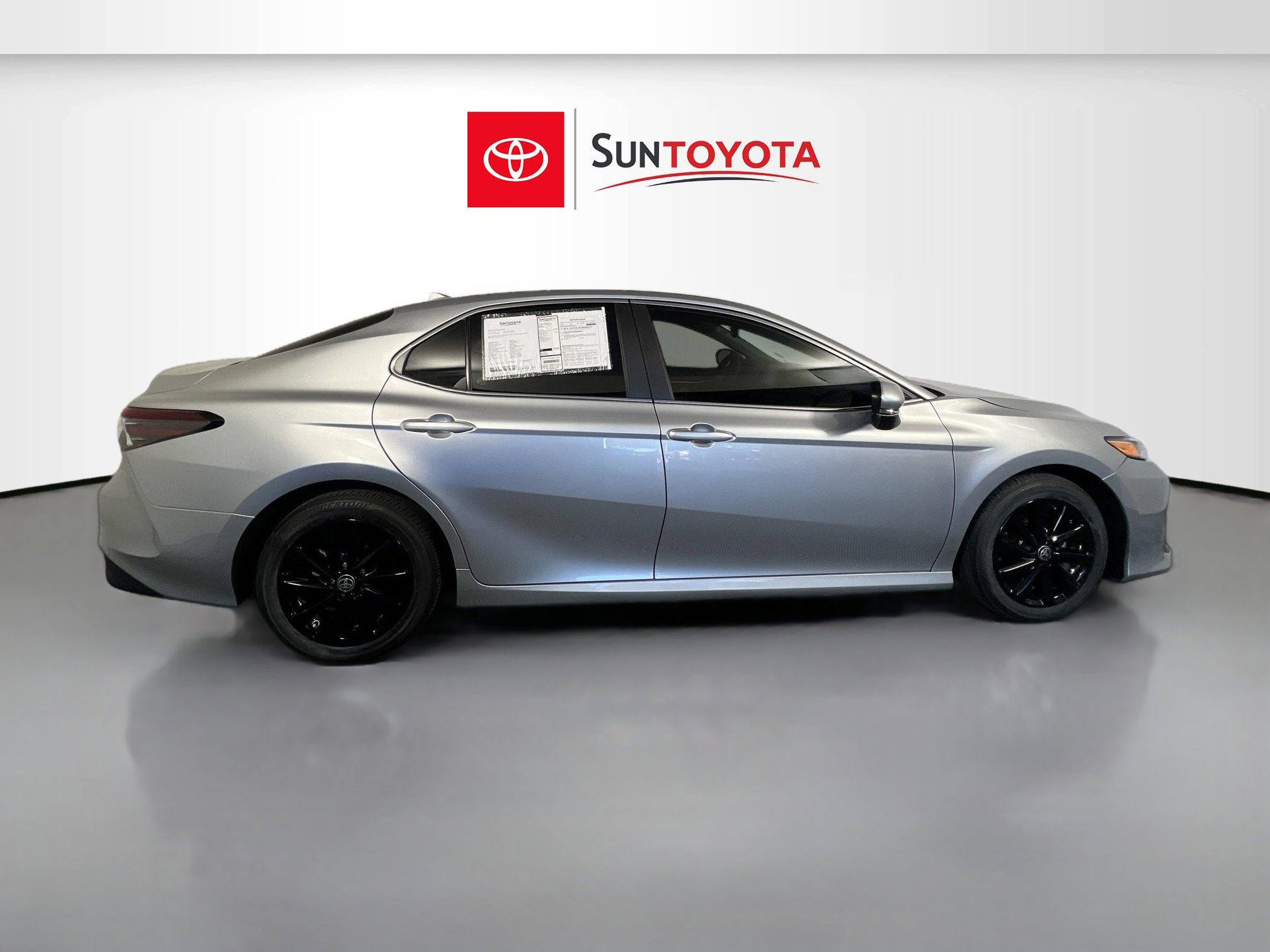 Used 2024 Toyota Camry LE image 2