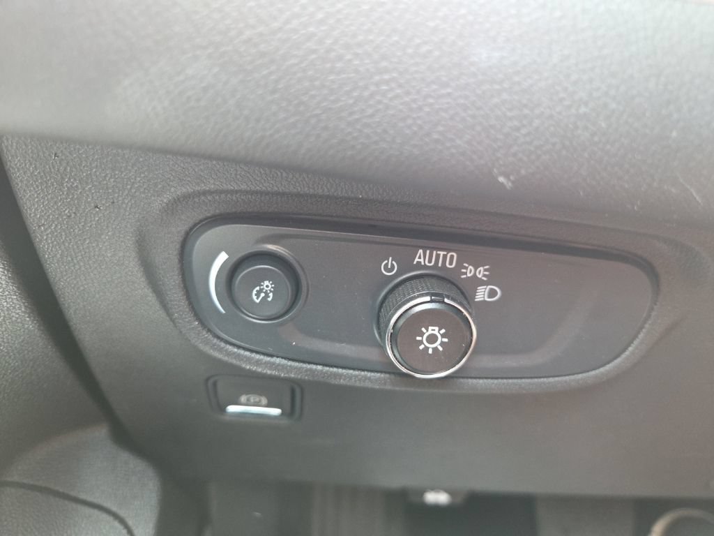 Used 2024 GMC Terrain SLE AWD/4WD image 10