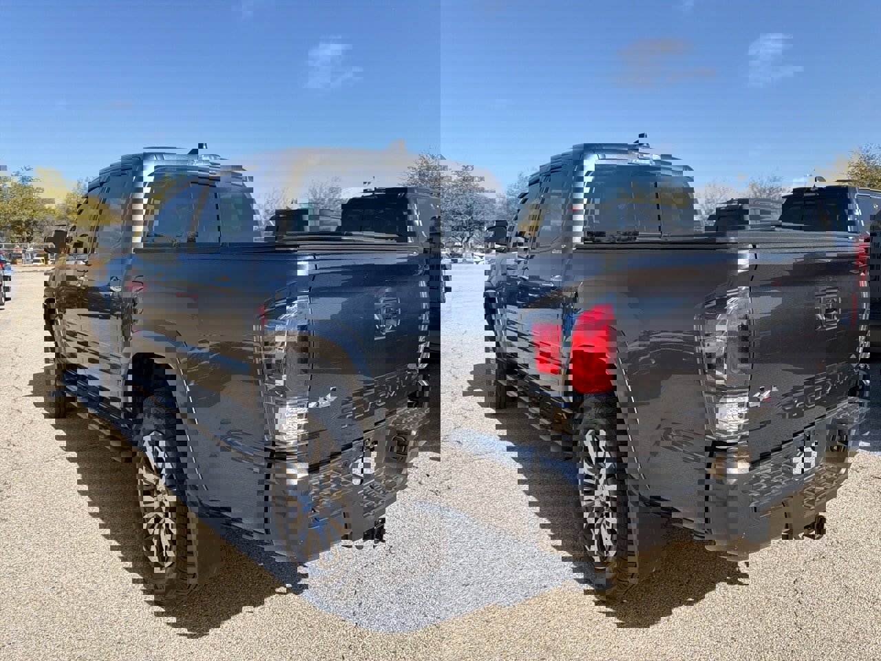 Used 2022 Toyota Tacoma Limited image 9