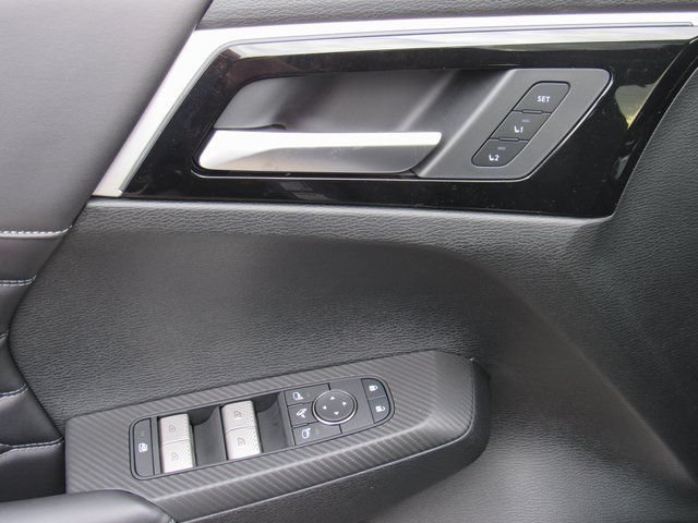 New 2026 Mitsubishi Outlander SEL FWD image 11