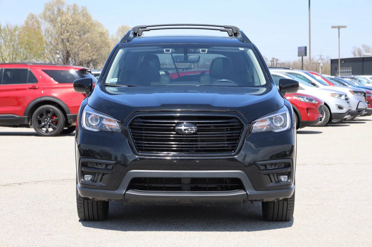 Used 2022 Subaru Ascent Onyx Edition image 2