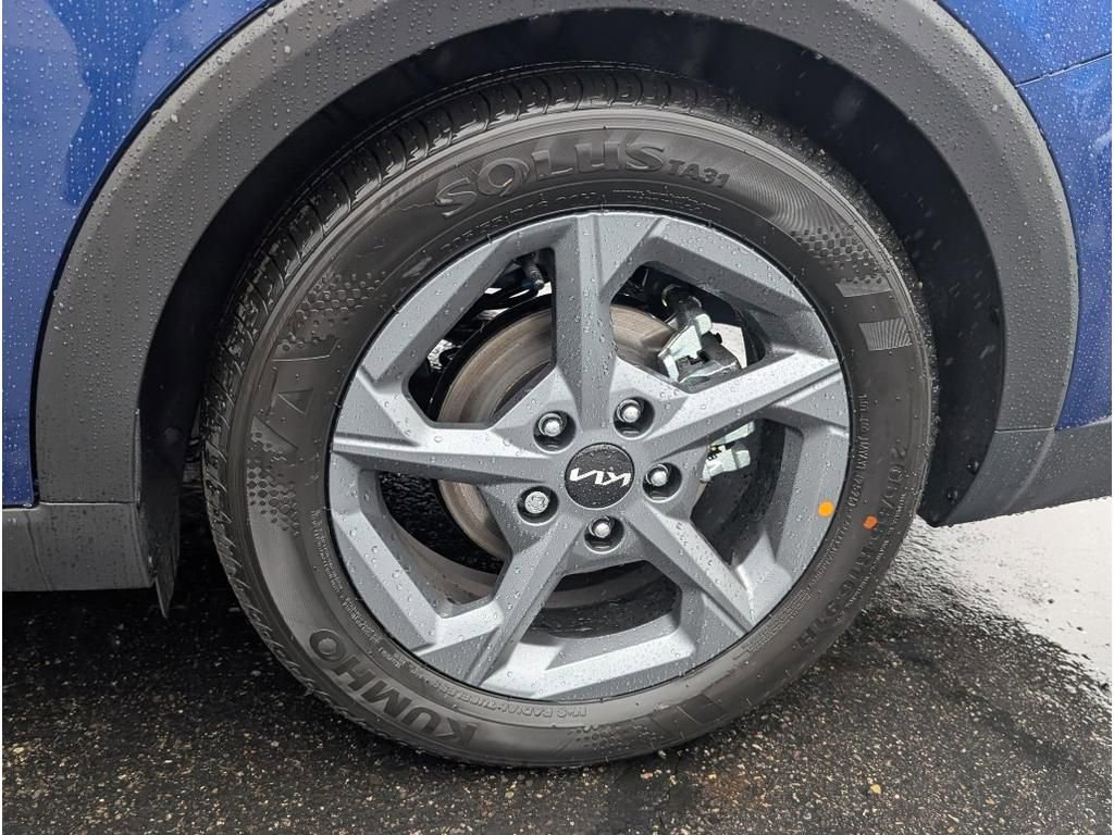New 2025 Kia K4 LXS image 24
