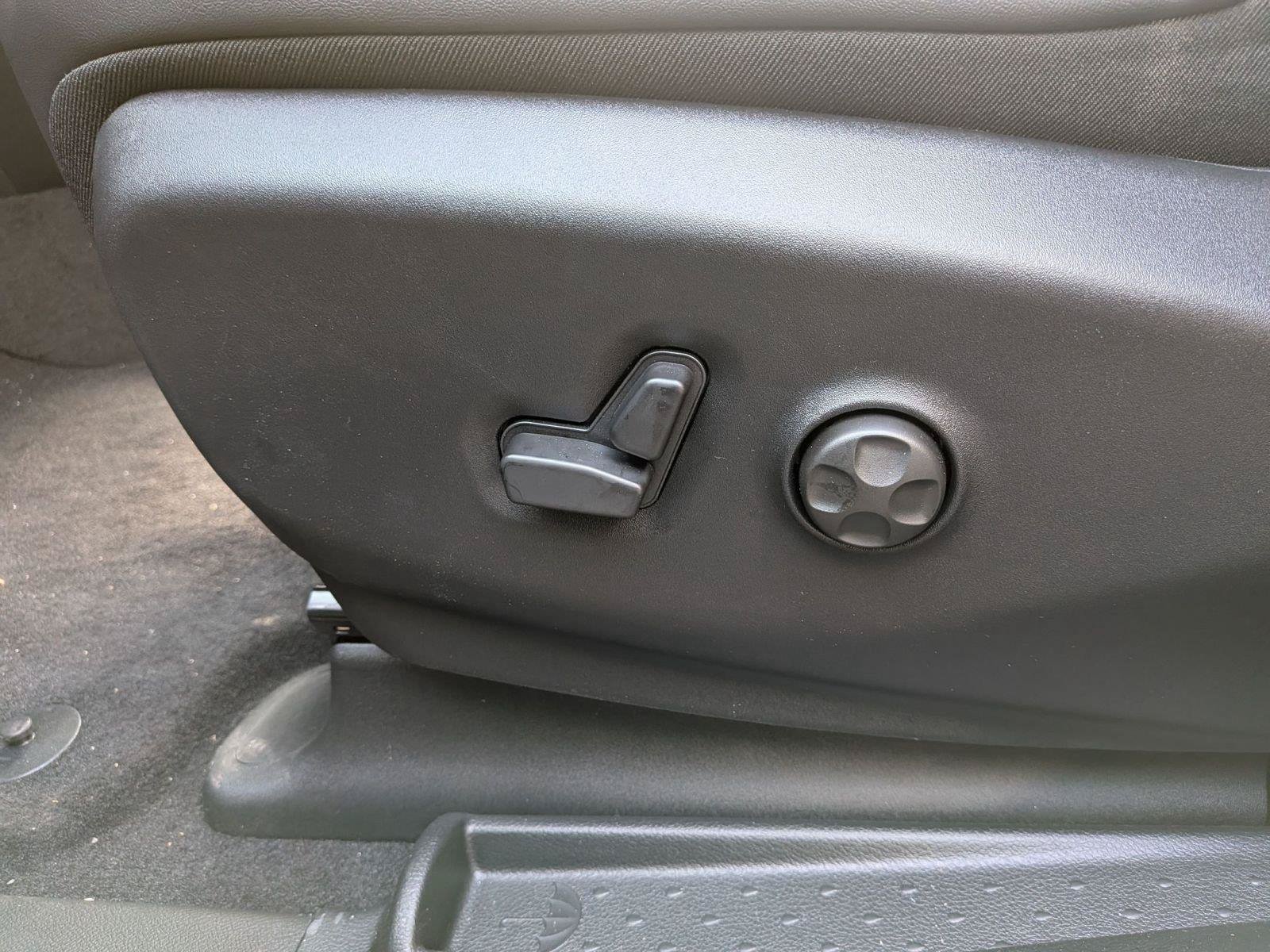 New 2026 Chrysler Voyager LX FWD image 15