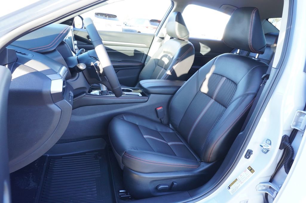 Certified 2025 Nissan Altima 2.5 SR image 13