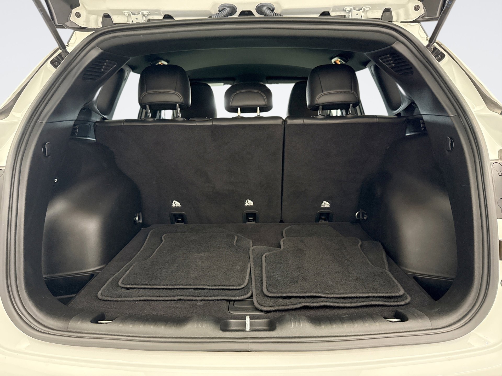 Used 2023 Jeep Compass Limited w/ Elite Group image 18