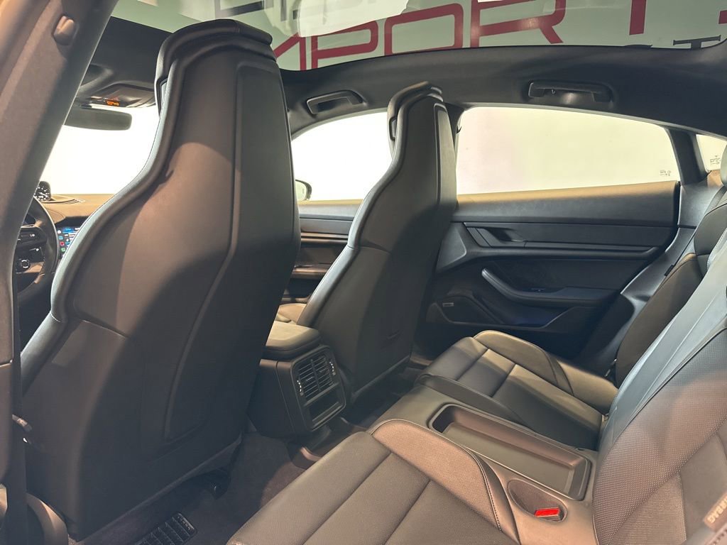 Used 2024 Porsche Taycan 4S w/ Premium Package image 32