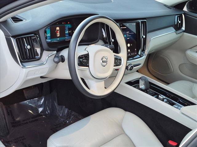 Used 2023 Volvo S60 B5 Plus AWD/4WD image 9