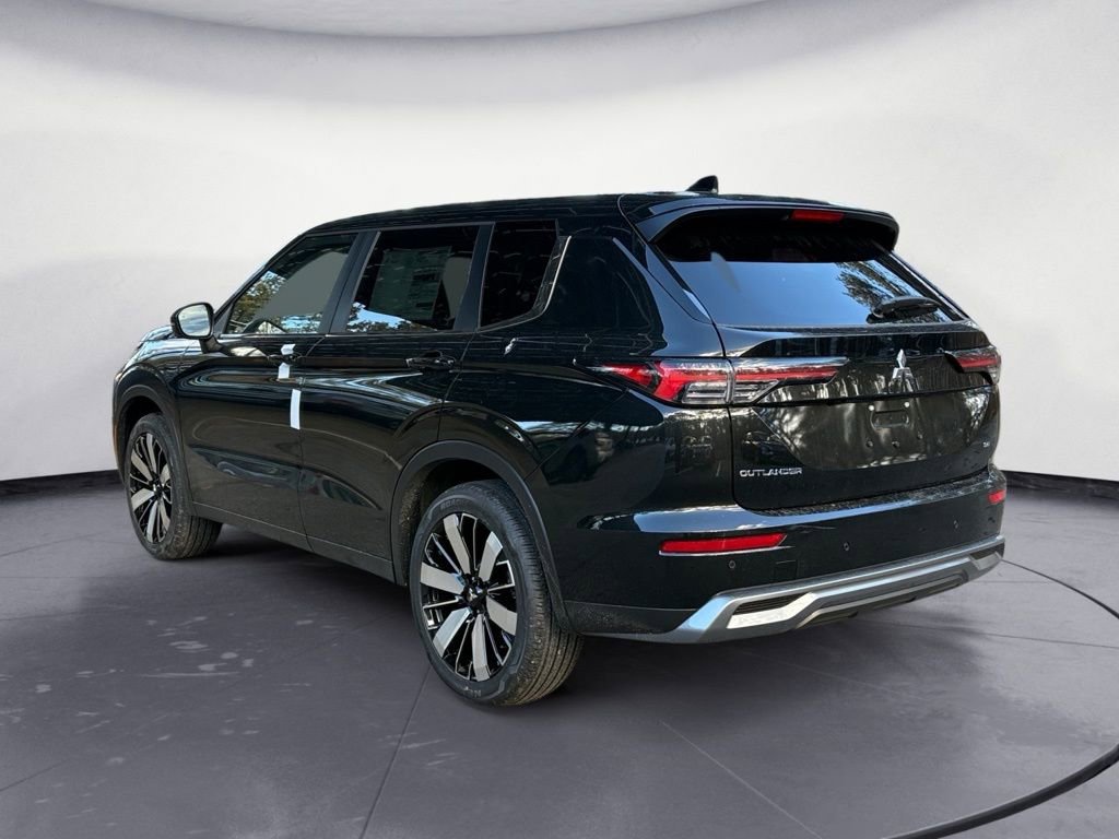 New 2026 Mitsubishi Outlander SE image 3