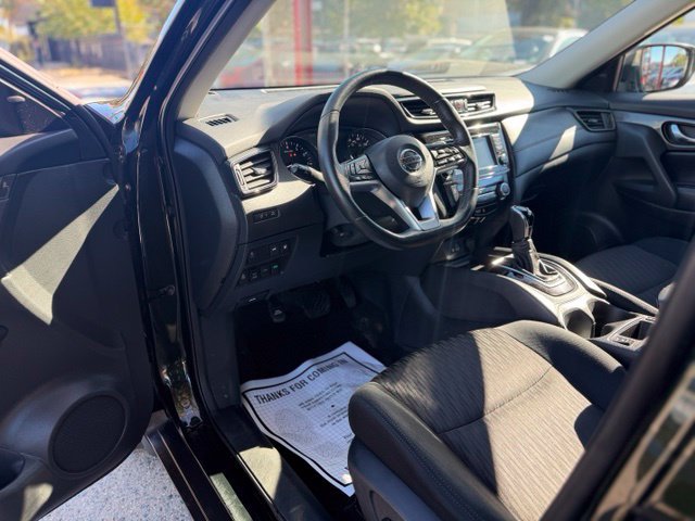 Used 2018 Nissan Rogue SV w/ Premium Package AWD/4WD image 10