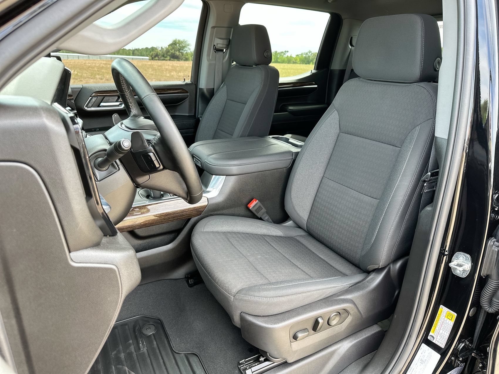 Used 2024 GMC Sierra 1500 Elevation w/ Preferred Package AWD/4WD image 11