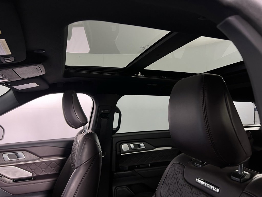 Used 2025 Ford Explorer Platinum w/ LUX Leather Package image 26