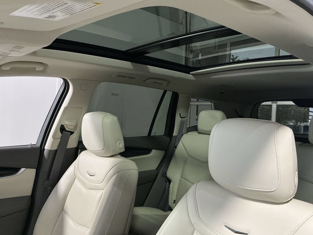 Used 2025 Cadillac XT6 Premium Luxury w/ LPO, Floor Liner Package AWD/4WD image 25