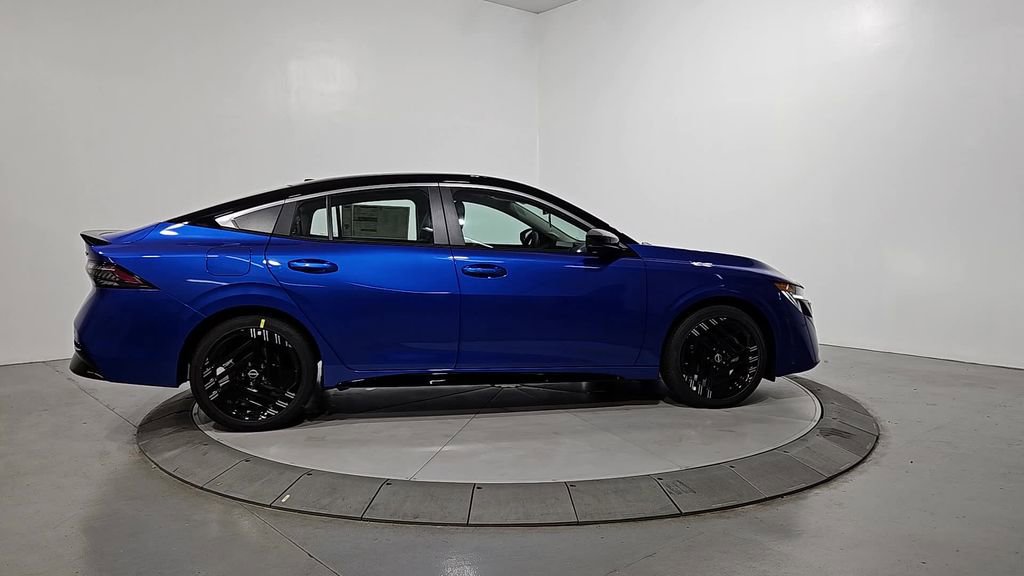 New 2026 Nissan Sentra SR FWD image 6