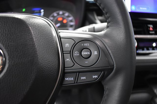 Used 2025 Toyota Corolla SE image 24