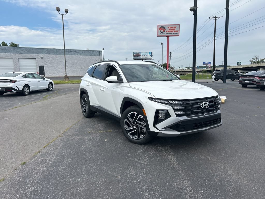 New 2026 Hyundai Tucson SEL Plus FWD image 2