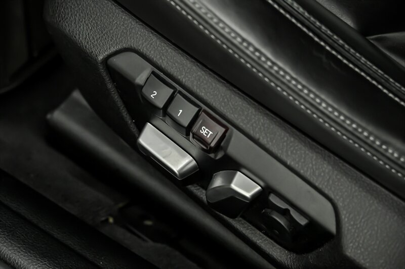 Used 2016 BMW M3 RWD image 20