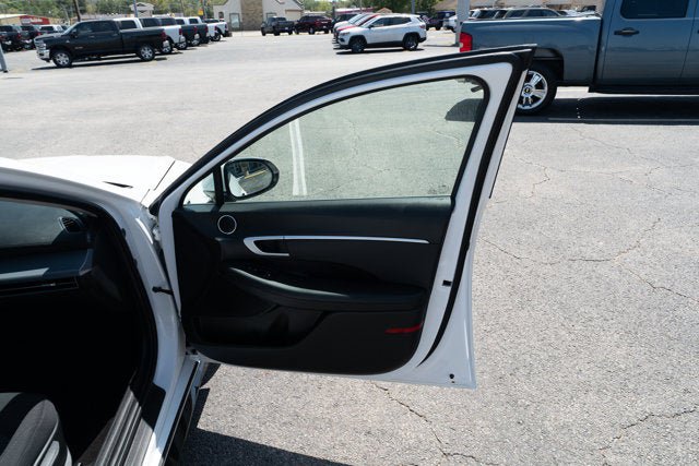 Used 2025 Hyundai Sonata SEL FWD image 16