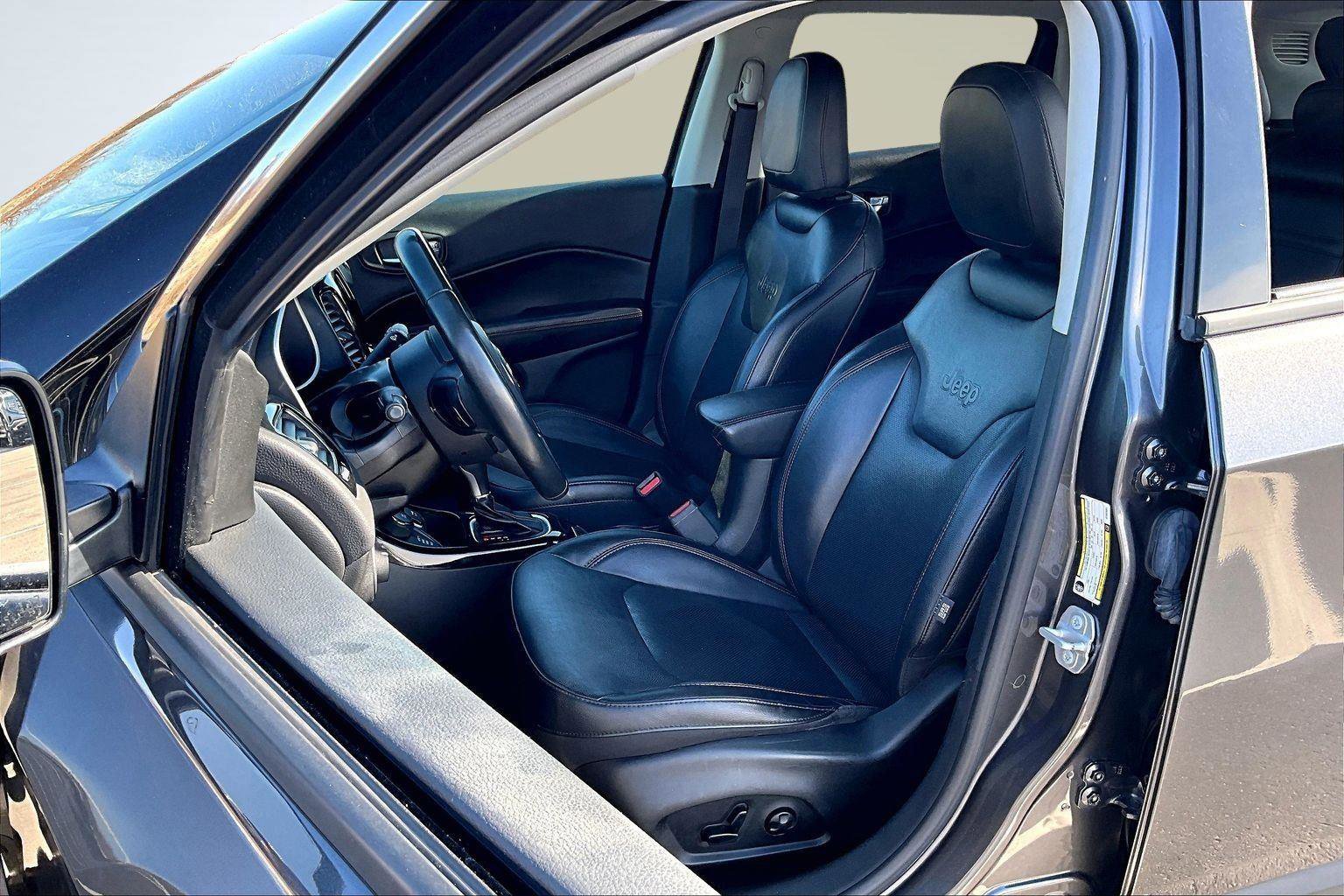 Used 2018 Jeep Compass Limited image 26