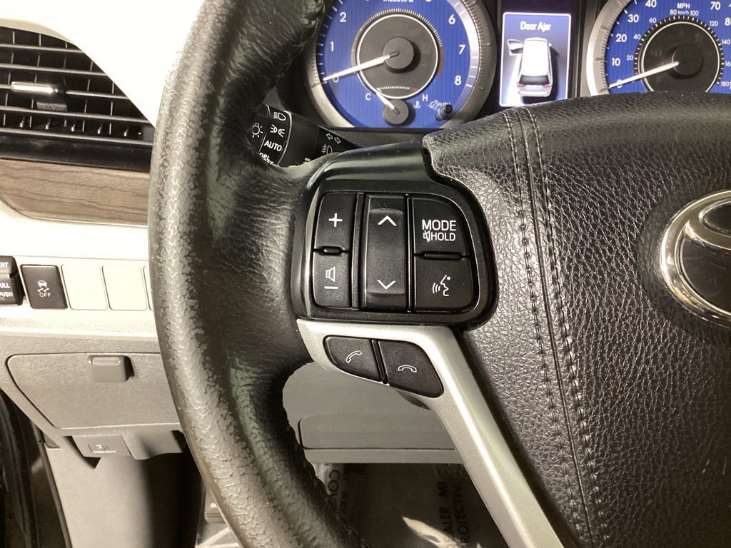Used 2020 Toyota Sienna XLE FWD image 14