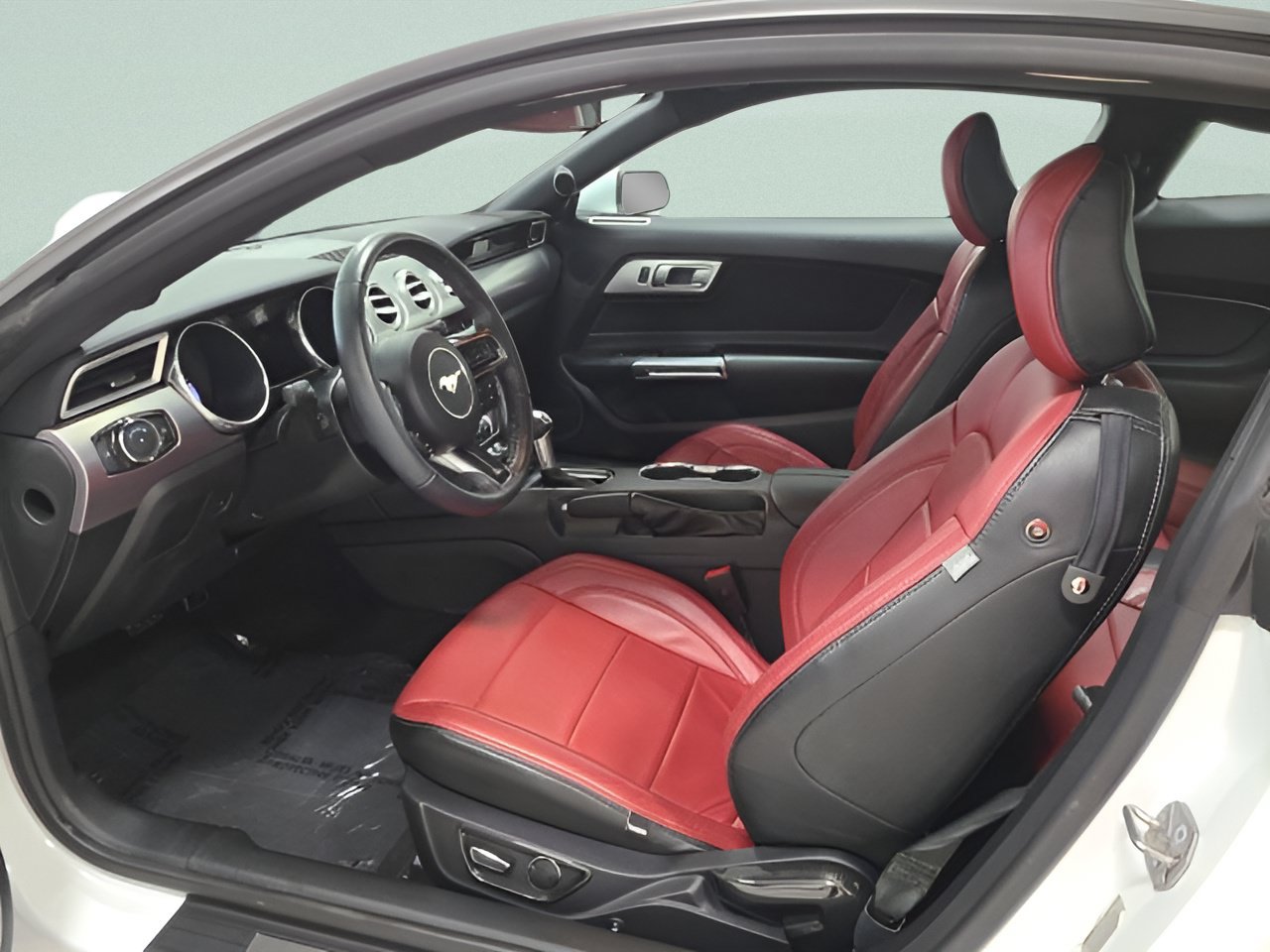 Used 2019 Ford Mustang Coupe w/ Equipment Group 101A RWD image 13